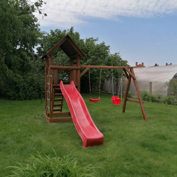 Kis torony fatetővel homokozóval