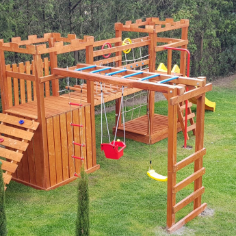 Dupla bástya láncos híddal kuckóval és lajhármászó val